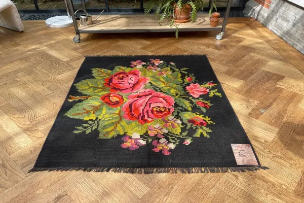 Rozenkelim authentiek, handgeweven in Moldavië 9843 115cm x 113cm