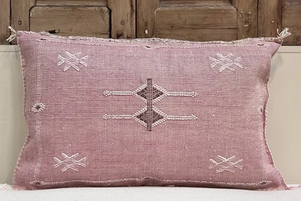 Sabra Kussen uit Marokko roze 60cm x 40cm incl vulling nr.61229