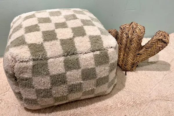 SALE Berber Poef groen 50cm x 50cm x 30cm nr: 1581 incl. vulling showroom model