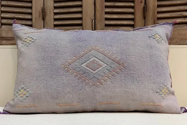 Sabra Kussen uit Marokko paars 100cm x 50cm incl vulling nr.56235