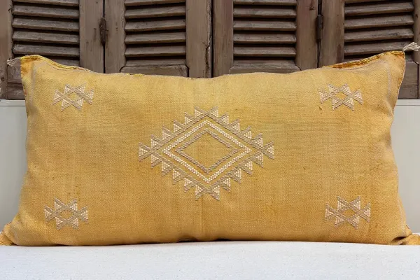 Sabra Kussen uit Marokko geel 100cm x 50cm incl vulling nr.56244