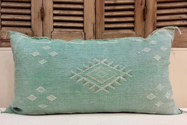 Sabra Kussen uit Marokko groen 100cm x 50cm incl vulling nr.56251