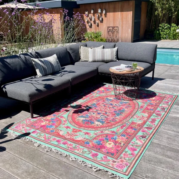 Buitenkleed rozenkelim 1670 gemaakt van PET Flessen  