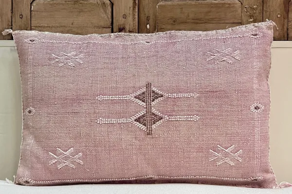 Sabra Kussen uit Marokko roze 60cm x 40cm incl vulling nr.61131