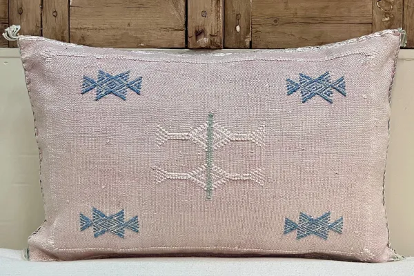 Sabra Kussen uit Marokko roze 60cm x 40cm incl vulling nr.61140