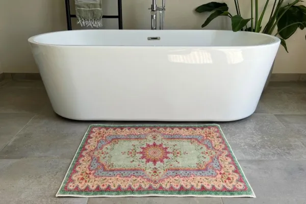 SALE badmat pastel kleuren (90cm x 70cm) nr 1471 Showroom model (randje rafelt)