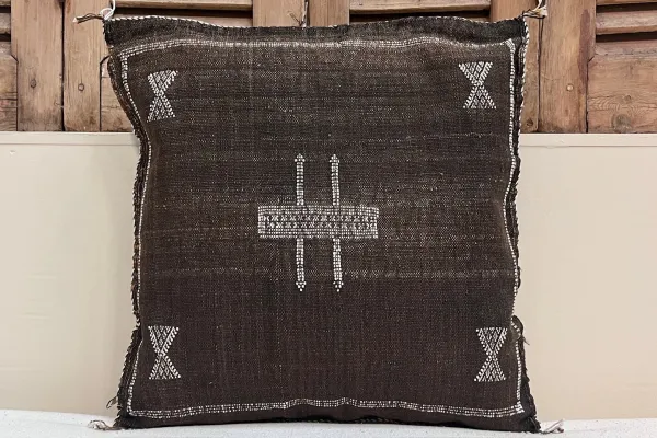 Sabra Kussen uit Marokko donkerbruin 45cm x 45cm incl vulling nr.94081