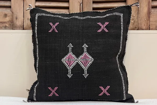 Sabra Kussen uit Marokko donkerbruin 45cm x 45cm incl vulling nr.94082