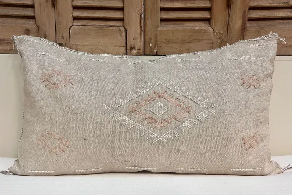 Sabra Kussen uit Marokko beige 100cm x 50cm incl vulling nr.63064