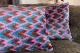 Ikat Velvet kussen blauw roze 60cm x 40cm incl binnen kussen 