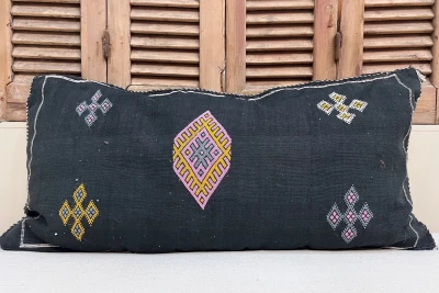 Sabra Kussen uit Marokko zwart 100cm x 50cm incl vulling nr.56217